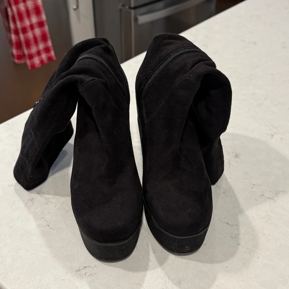 Shelly’s London Roxy Black Wedge Sole Boots Size 7 Jeffrey Campbell/free people